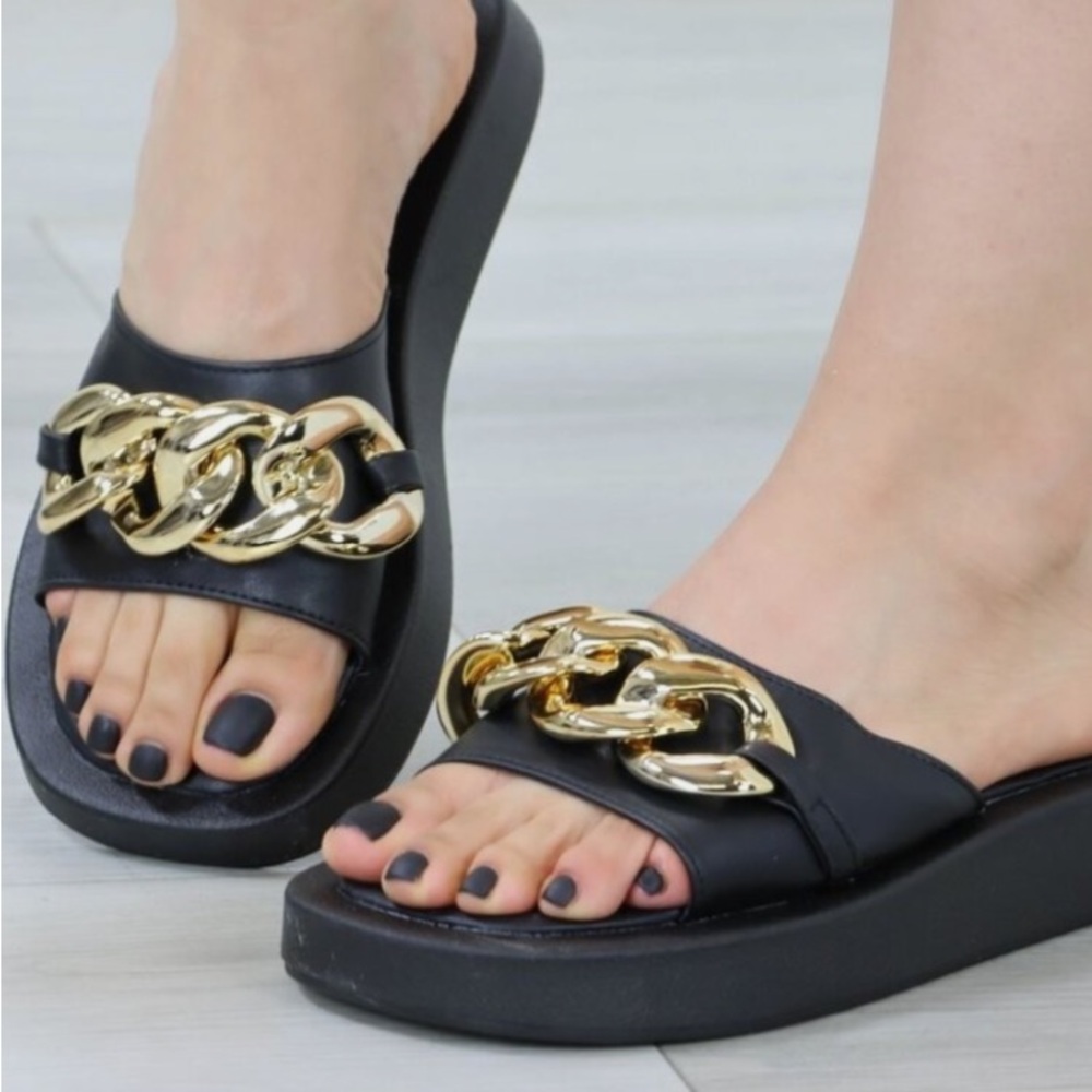 Good American Black Gold Chain Chunky Slide sandals, size 11